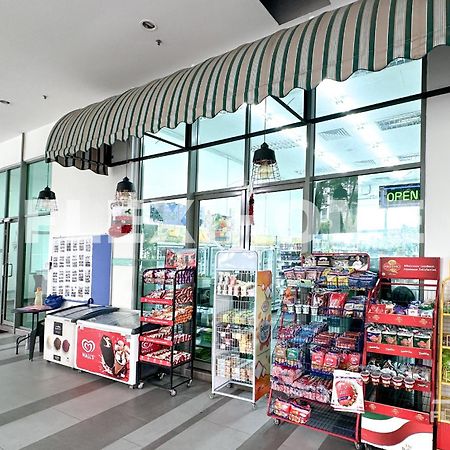 Colour-Theme Designed, Private Studio Home, Cybersquare 27B Cyberjaya, Flexihome-My エクステリア 写真
