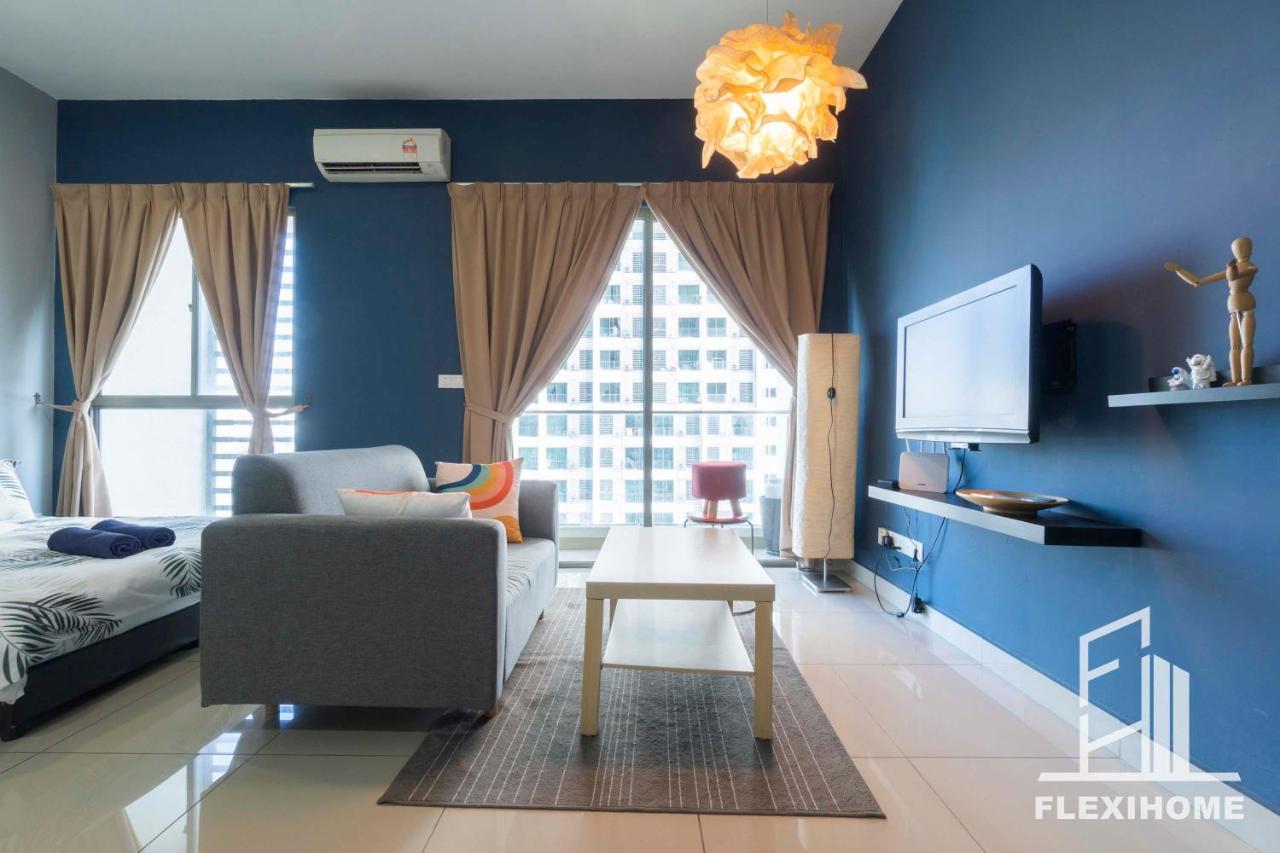 Colour-Theme Designed, Private Studio Home, Cybersquare 27B Cyberjaya, Flexihome-My エクステリア 写真