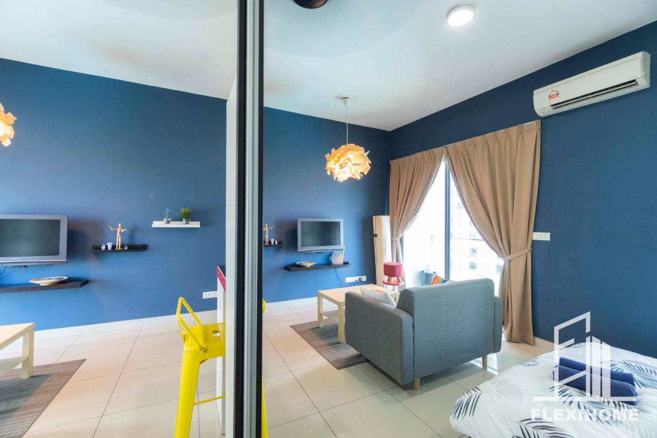 Colour-Theme Designed, Private Studio Home, Cybersquare 27B Cyberjaya, Flexihome-My エクステリア 写真