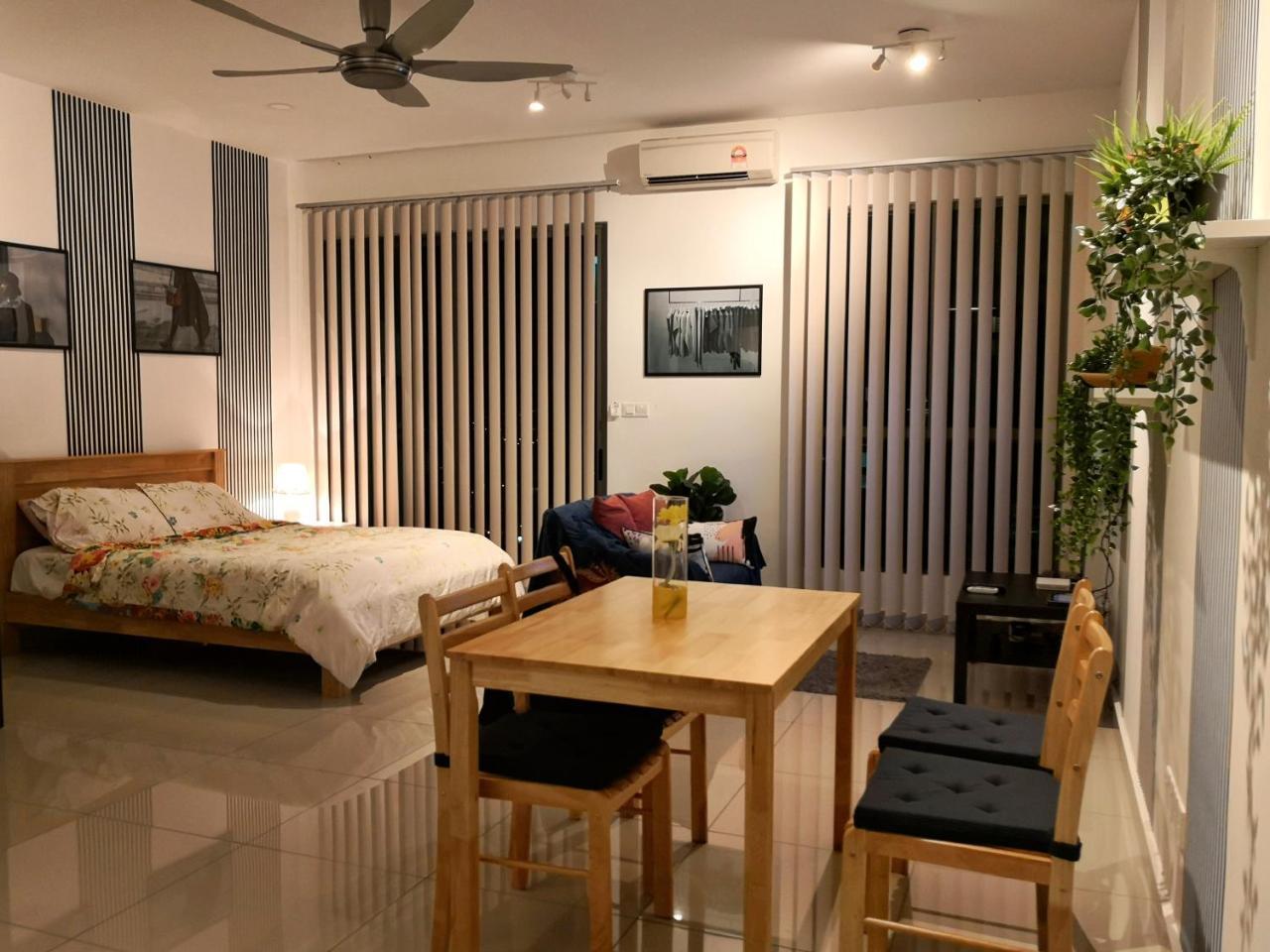 Colour-Theme Designed, Private Studio Home, Cybersquare 27B Cyberjaya, Flexihome-My エクステリア 写真