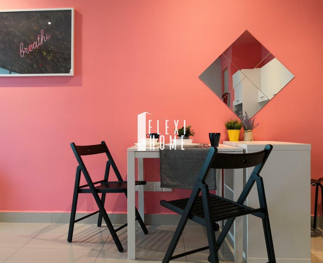 Colour-Theme Designed, Private Studio Home, Cybersquare 27B Cyberjaya, Flexihome-My エクステリア 写真