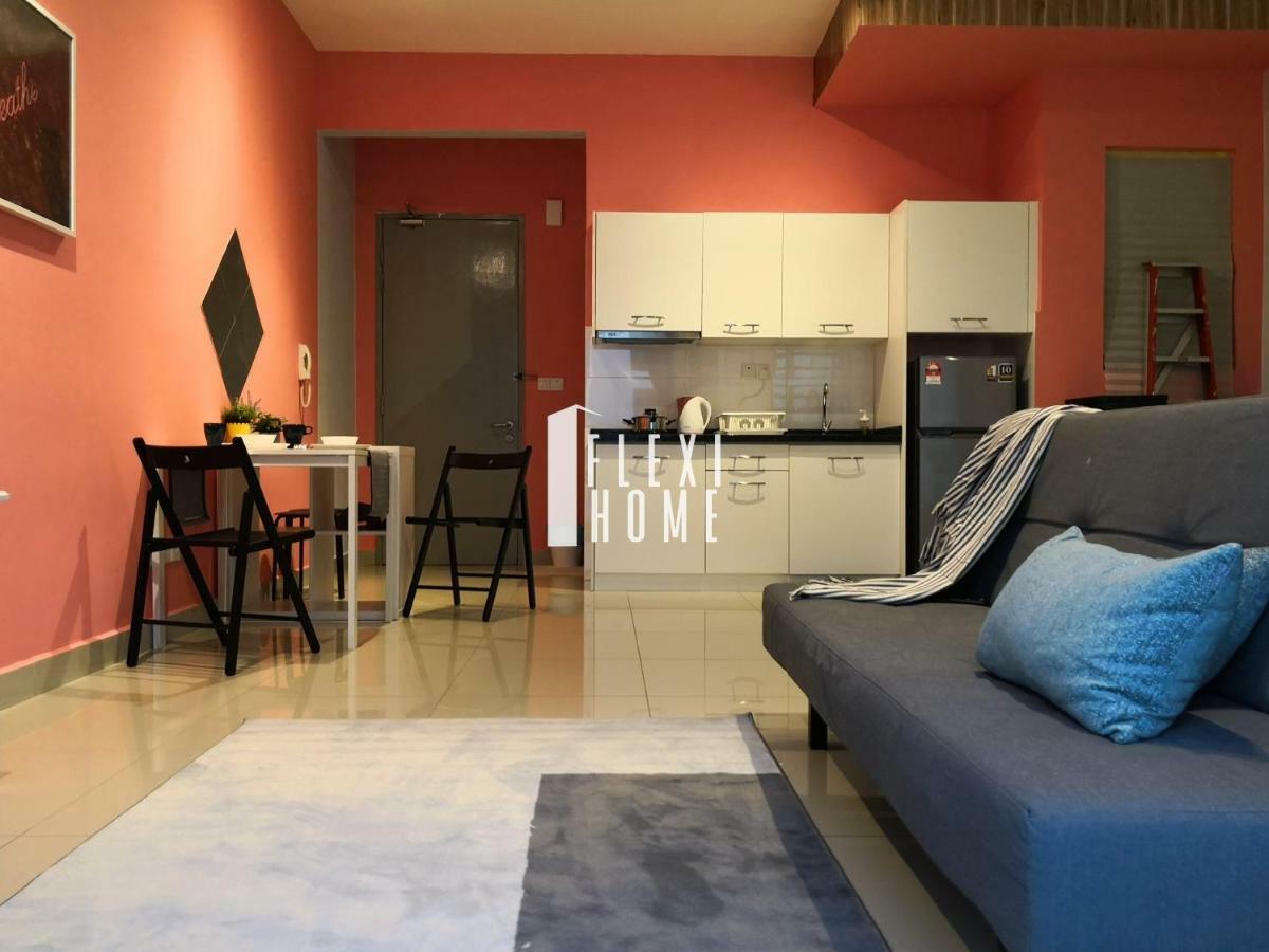 Colour-Theme Designed, Private Studio Home, Cybersquare 27B Cyberjaya, Flexihome-My エクステリア 写真