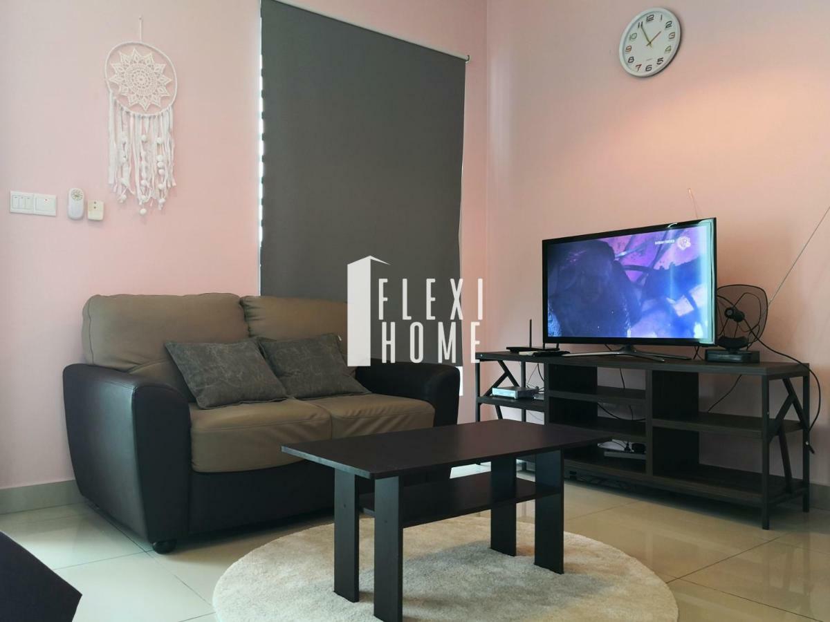 Colour-Theme Designed, Private Studio Home, Cybersquare 27B Cyberjaya, Flexihome-My エクステリア 写真